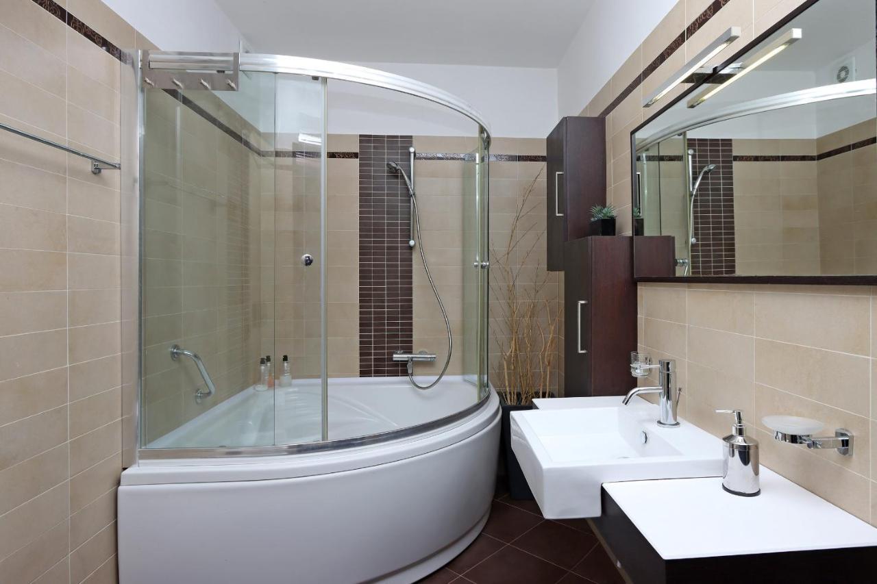 Starry Night - Smart Tv, Extra Big Bed, Big Bathtub, Private Parking, Sea View, Wifi, 2Bedrooms Волоско Экстерьер фото
