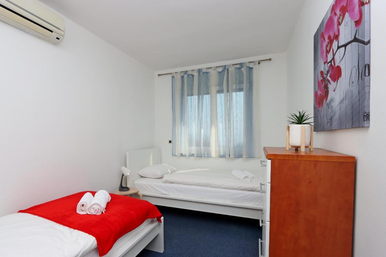 Starry Night - Smart Tv, Extra Big Bed, Big Bathtub, Private Parking, Sea View, Wifi, 2Bedrooms Волоско Экстерьер фото